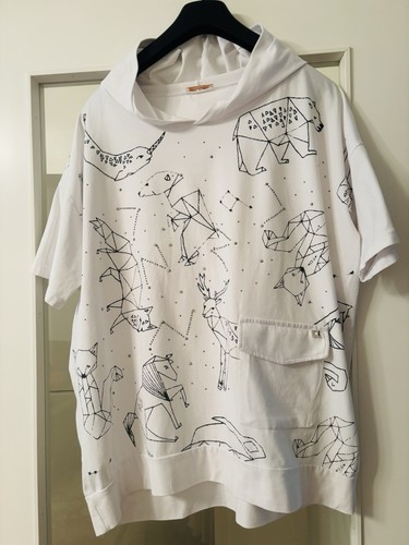 Stylisches shirt mit kapuze - stylisches,